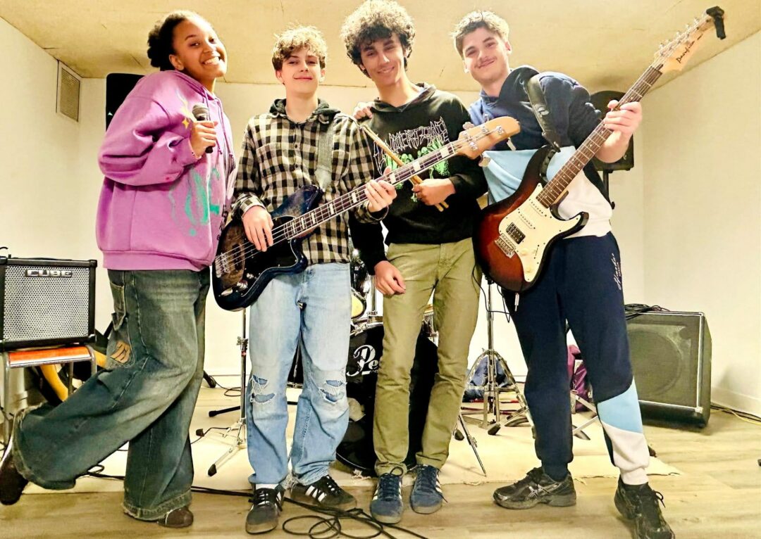 Daisy & The Groovy Boys (Cavaillon)